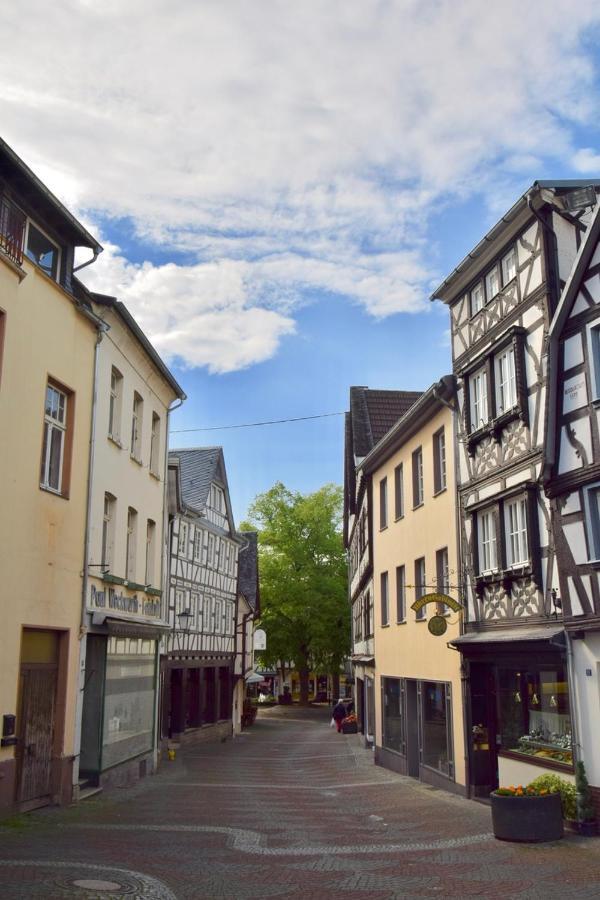 Im Kleinen Stil Ll Linz am Rhein